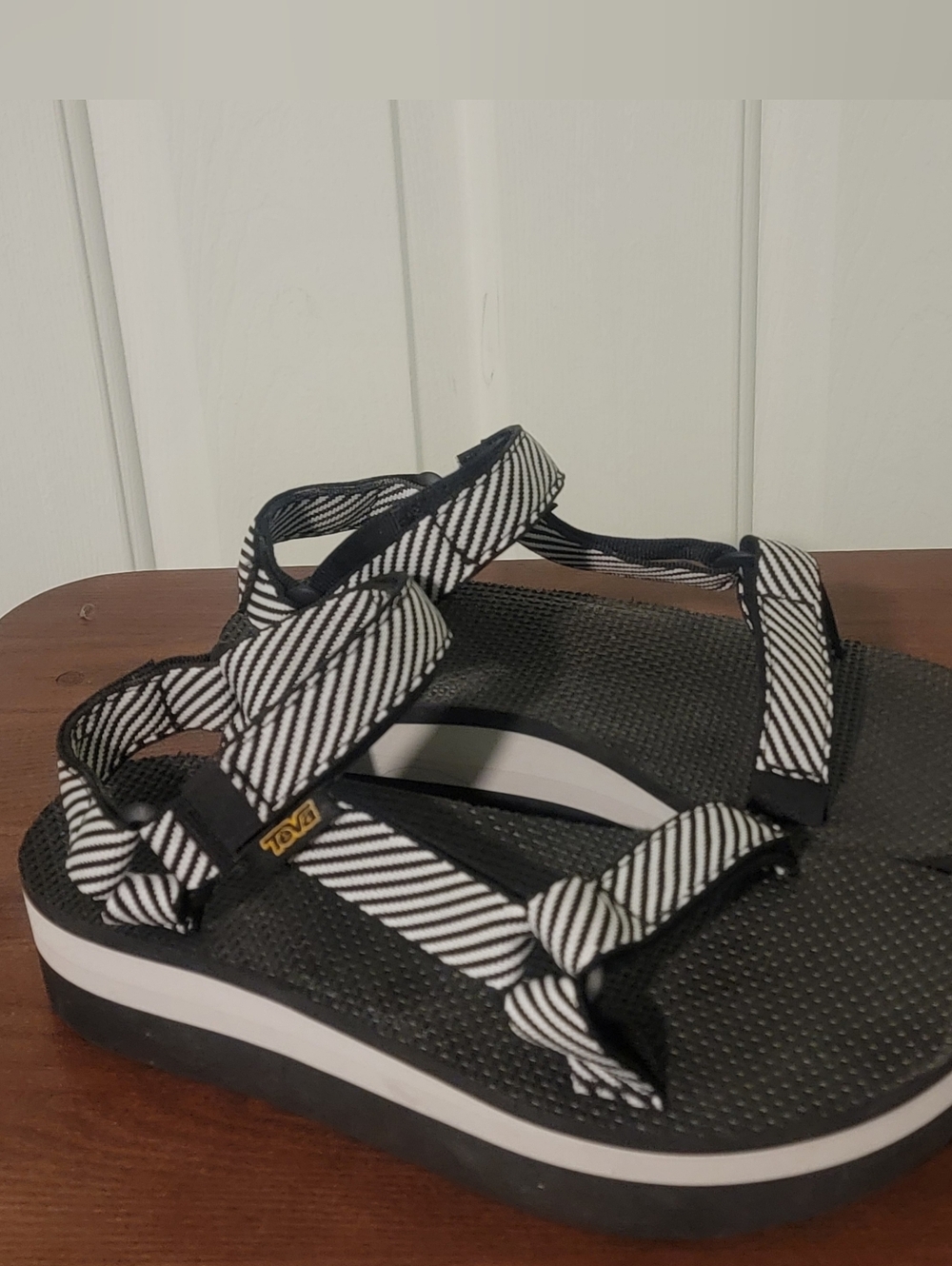 Teva Womens Flatform Sandals Size 9 Universal Platform Stripe Black &  White